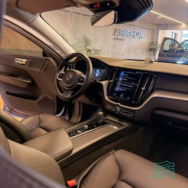 Volvo XC 60 T-8 MOMENTUM 2.0 (Híbrido)