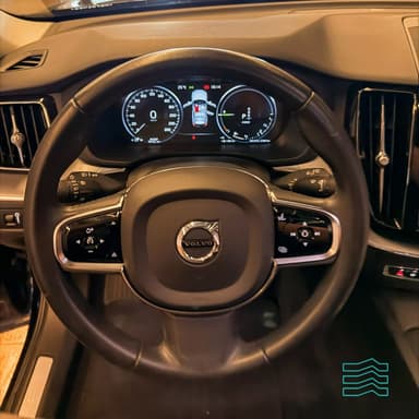 Volvo XC 60 T-8 MOMENTUM 2.0 (Híbrido)