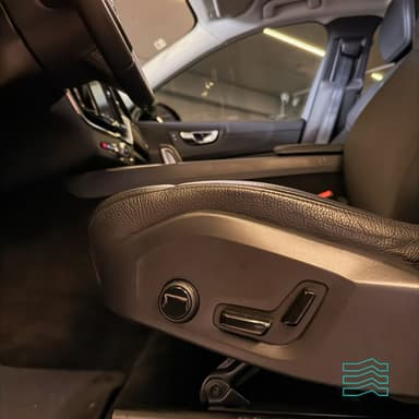 Volvo XC 60 T-8 MOMENTUM 2.0 (Híbrido)