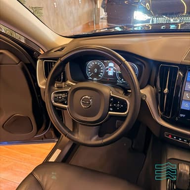 Volvo XC 60 T-8 MOMENTUM 2.0 (Híbrido)