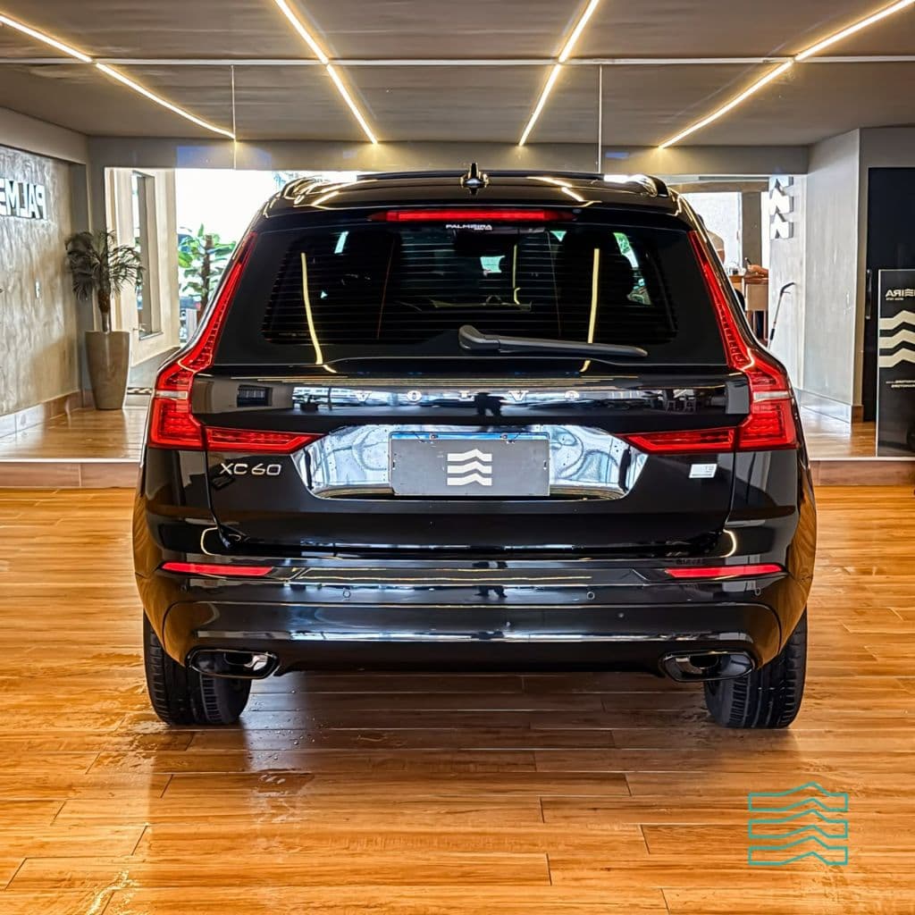 Volvo XC 60 T-8 MOMENTUM 2.0 (Híbrido)
