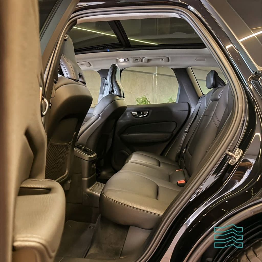 Volvo XC 60 T-8 MOMENTUM 2.0 (Híbrido)