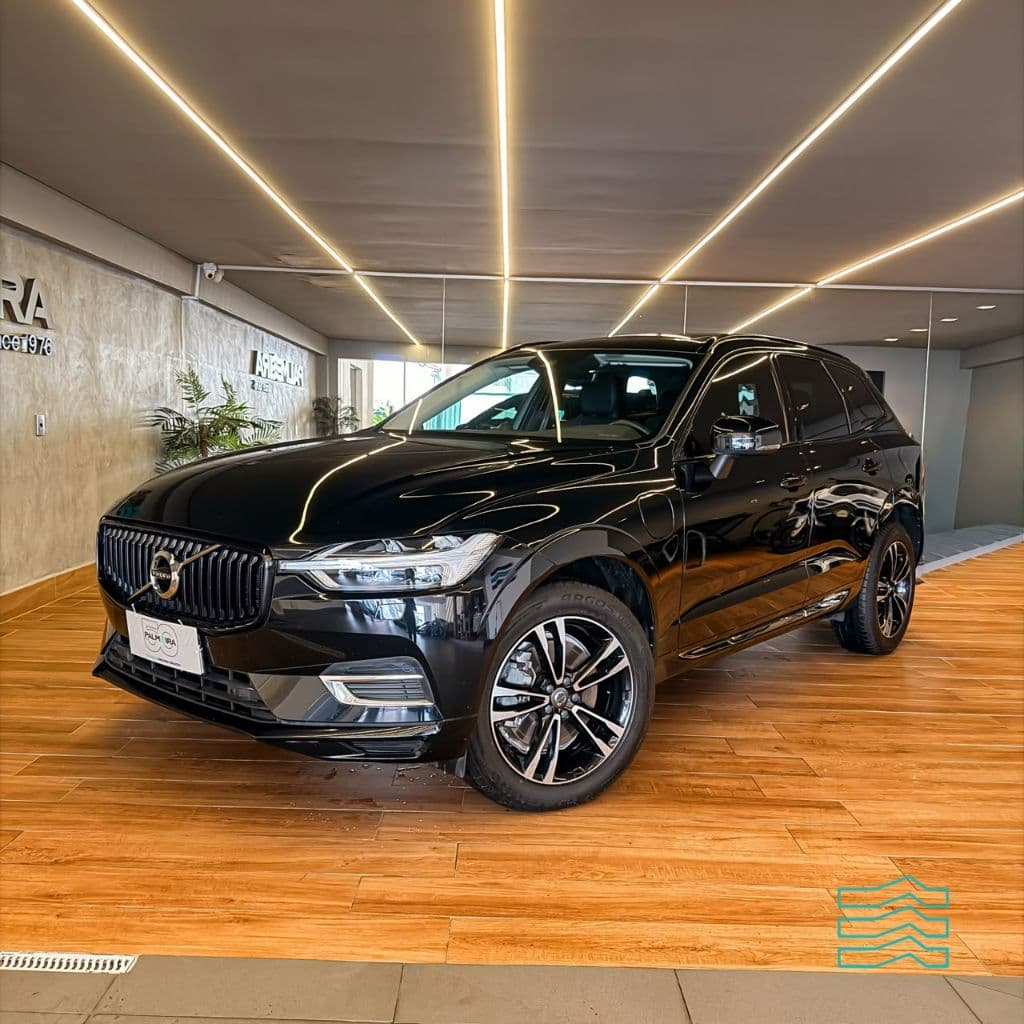 Volvo XC 60 T-8 MOMENTUM 2.0 (Híbrido)