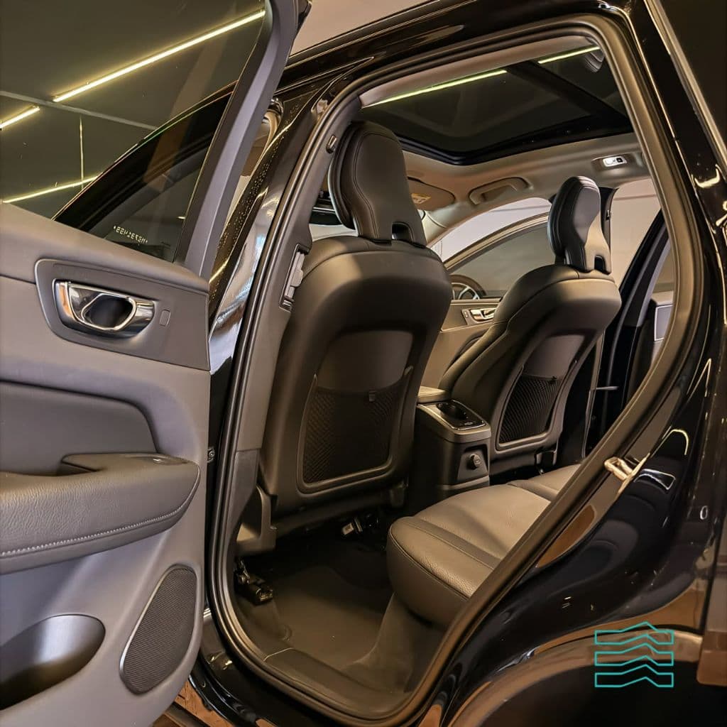 Volvo XC 60 T-8 MOMENTUM 2.0 (Híbrido)