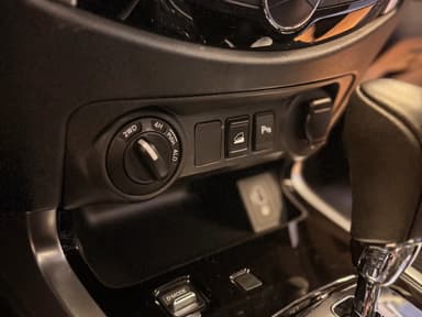 Nissan Frontier PLATI. CD  2.3 Bi-TB Dies.Aut.