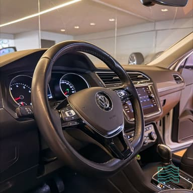 VW - VolksWagen TIGUAN Allspac Comf 250 TSI 1.4 Flex