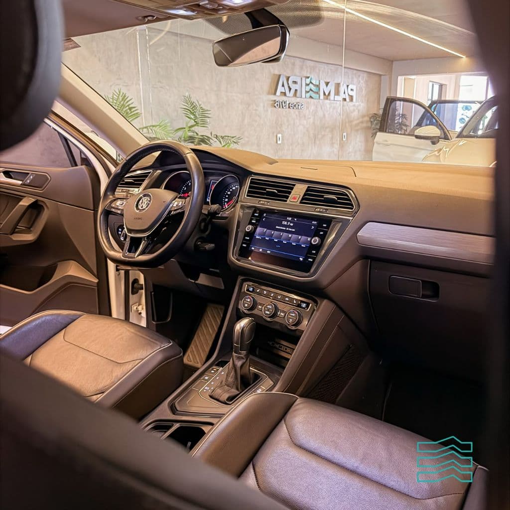 VW - VolksWagen TIGUAN Allspac Comf 250 TSI 1.4 Flex