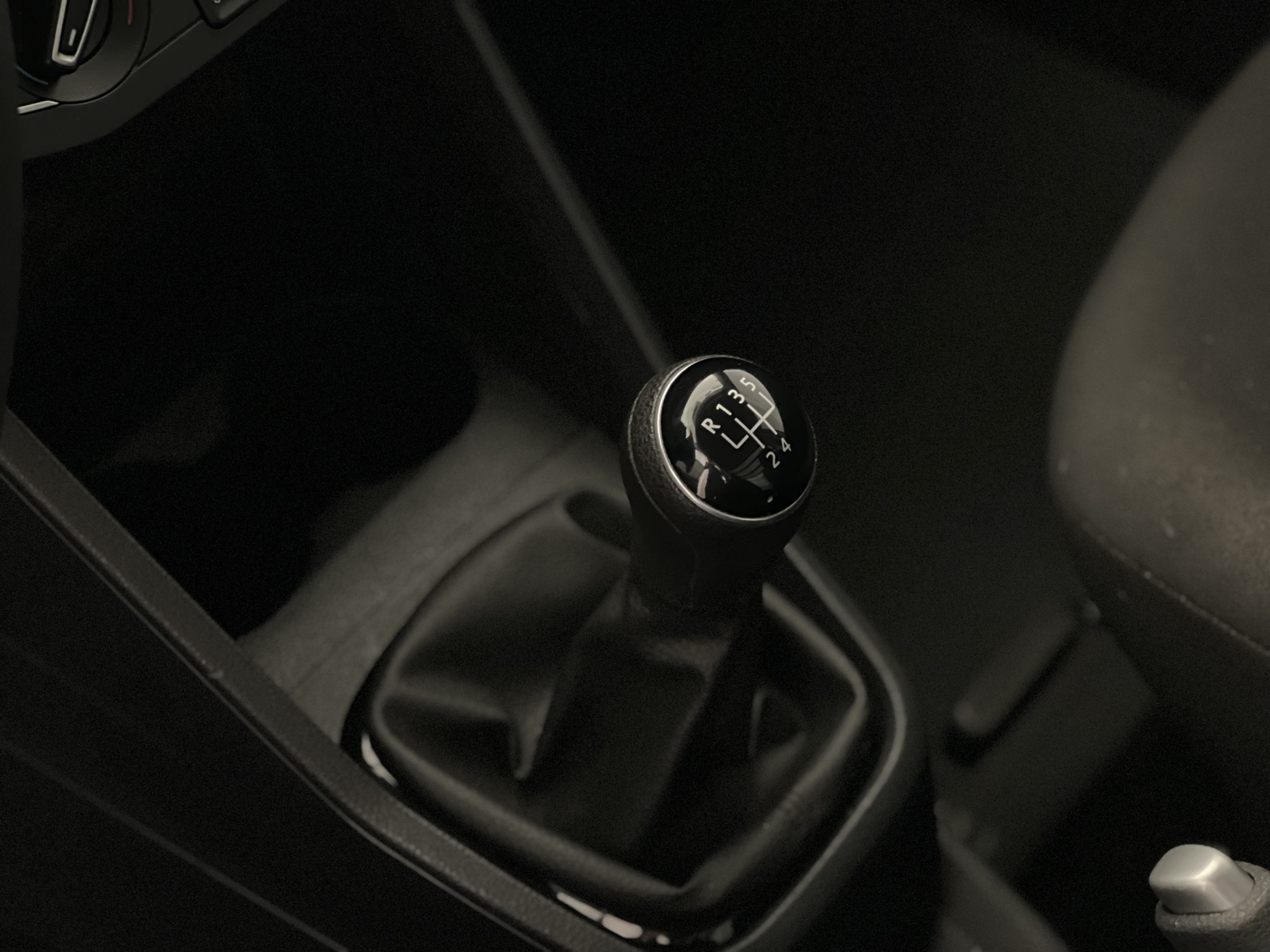 595-0635c467-d575-4108-9d7c-8d64a2fcc1fb