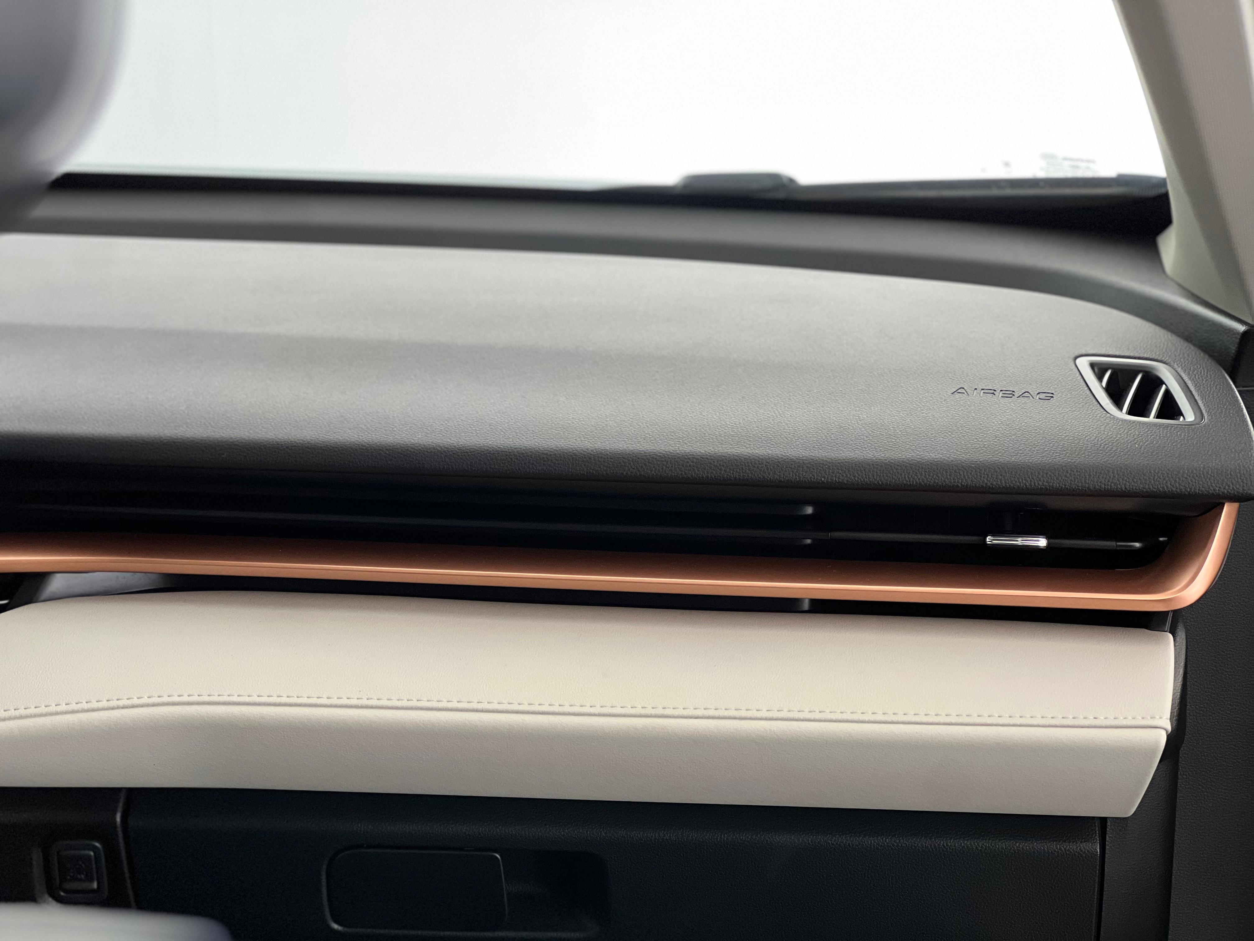 582-172d444f-cfd2-400d-89eb-85f6c376d8ef