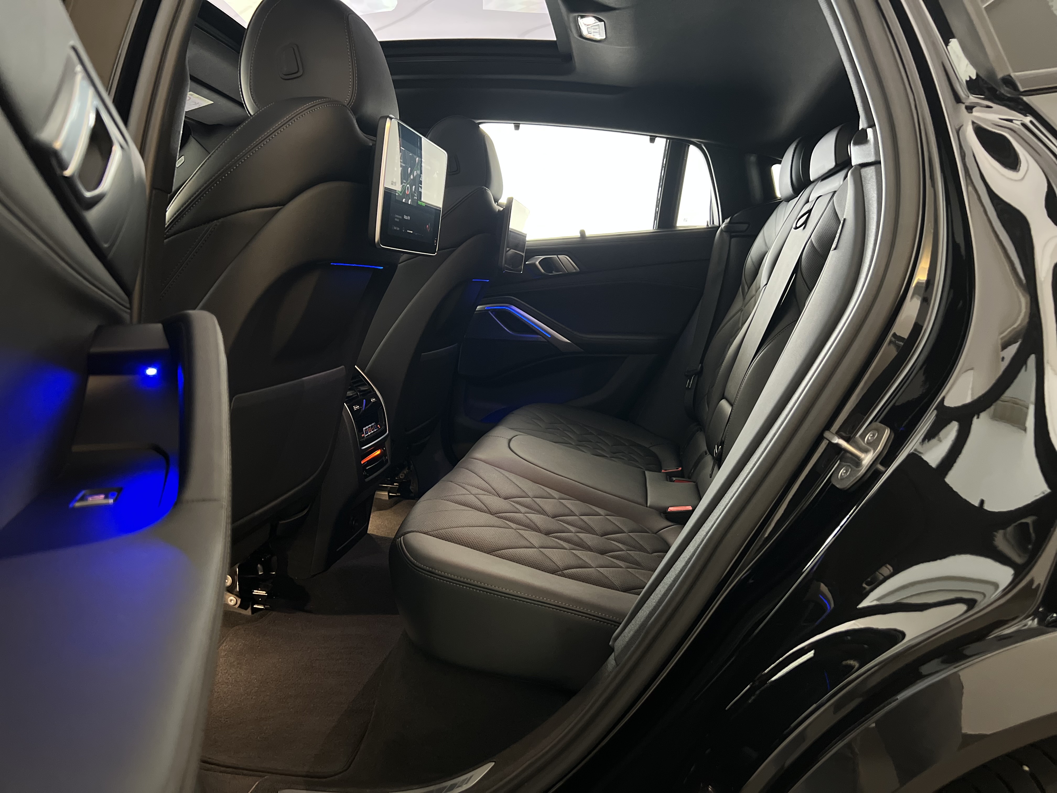 672-30a024a2-d114-470b-8d1a-8795a4647c12