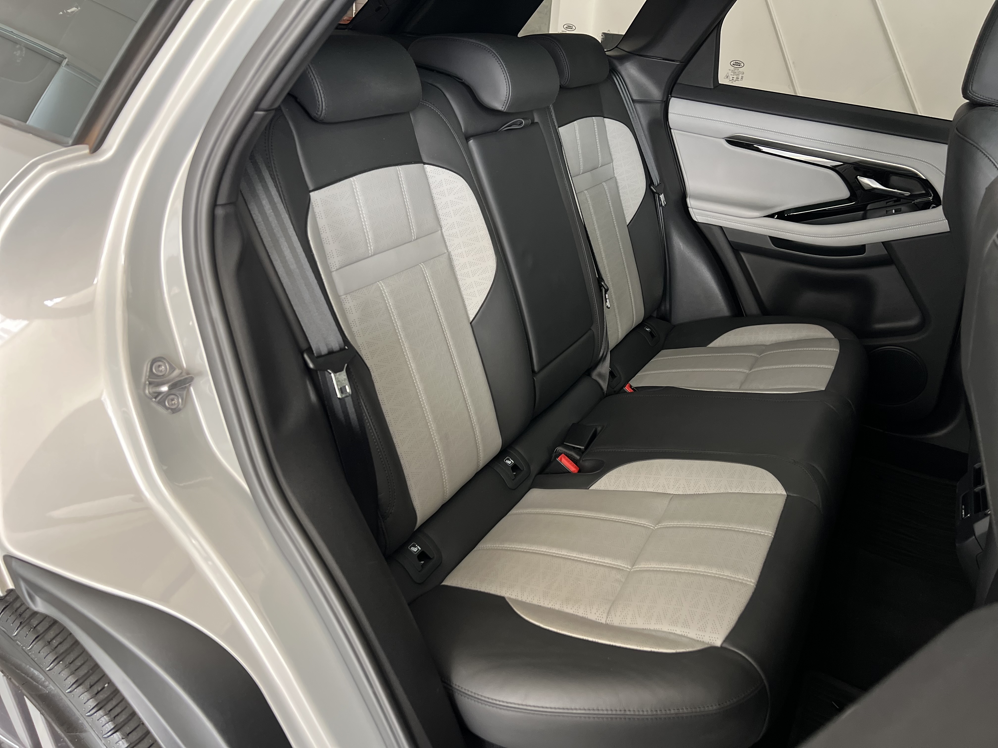 596-438bbdf4-cf95-490a-a95d-51e5e300af4c