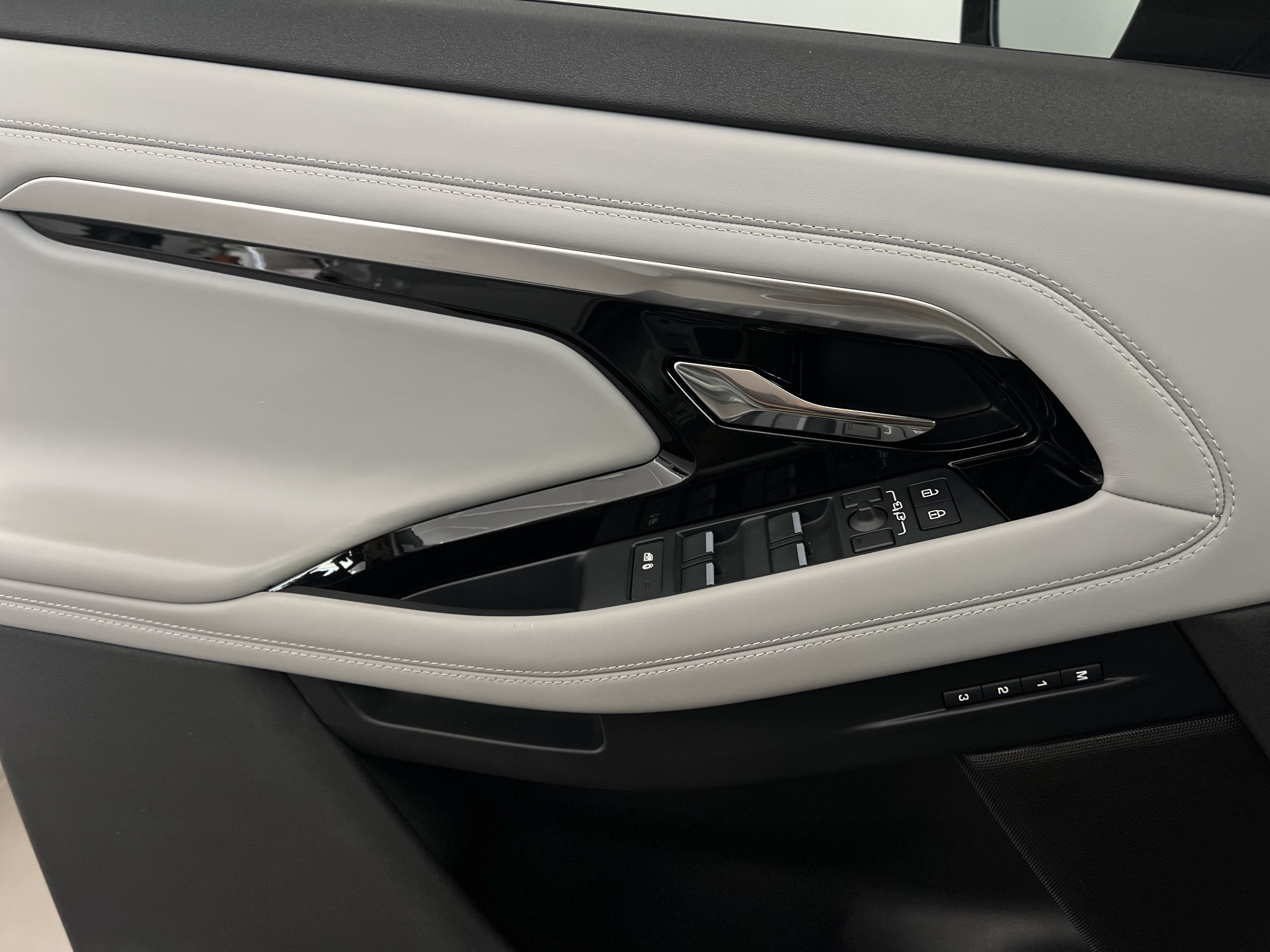 596-438bbdf4-cf95-490a-a95d-51e5e300af4c