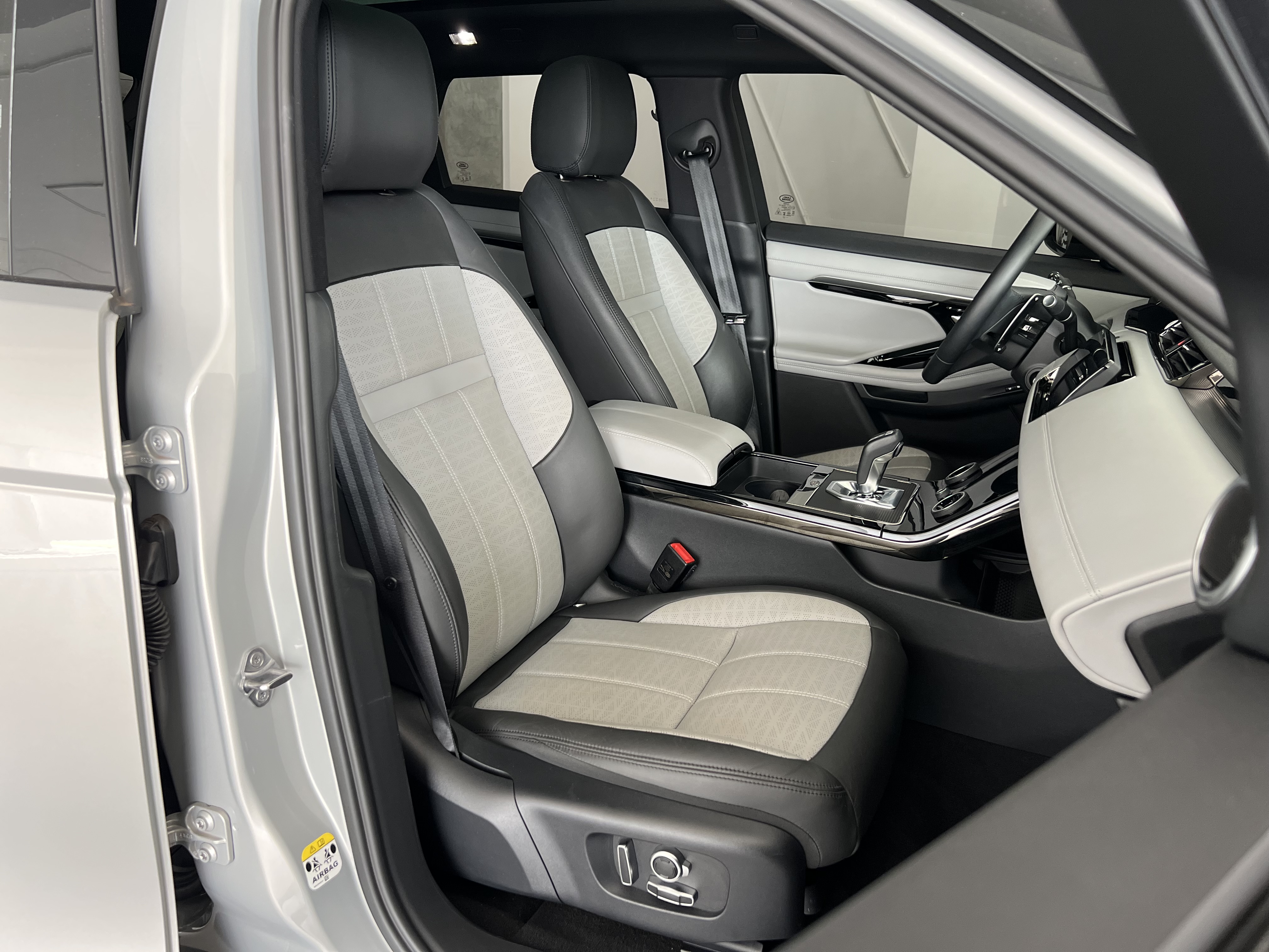 596-438bbdf4-cf95-490a-a95d-51e5e300af4c