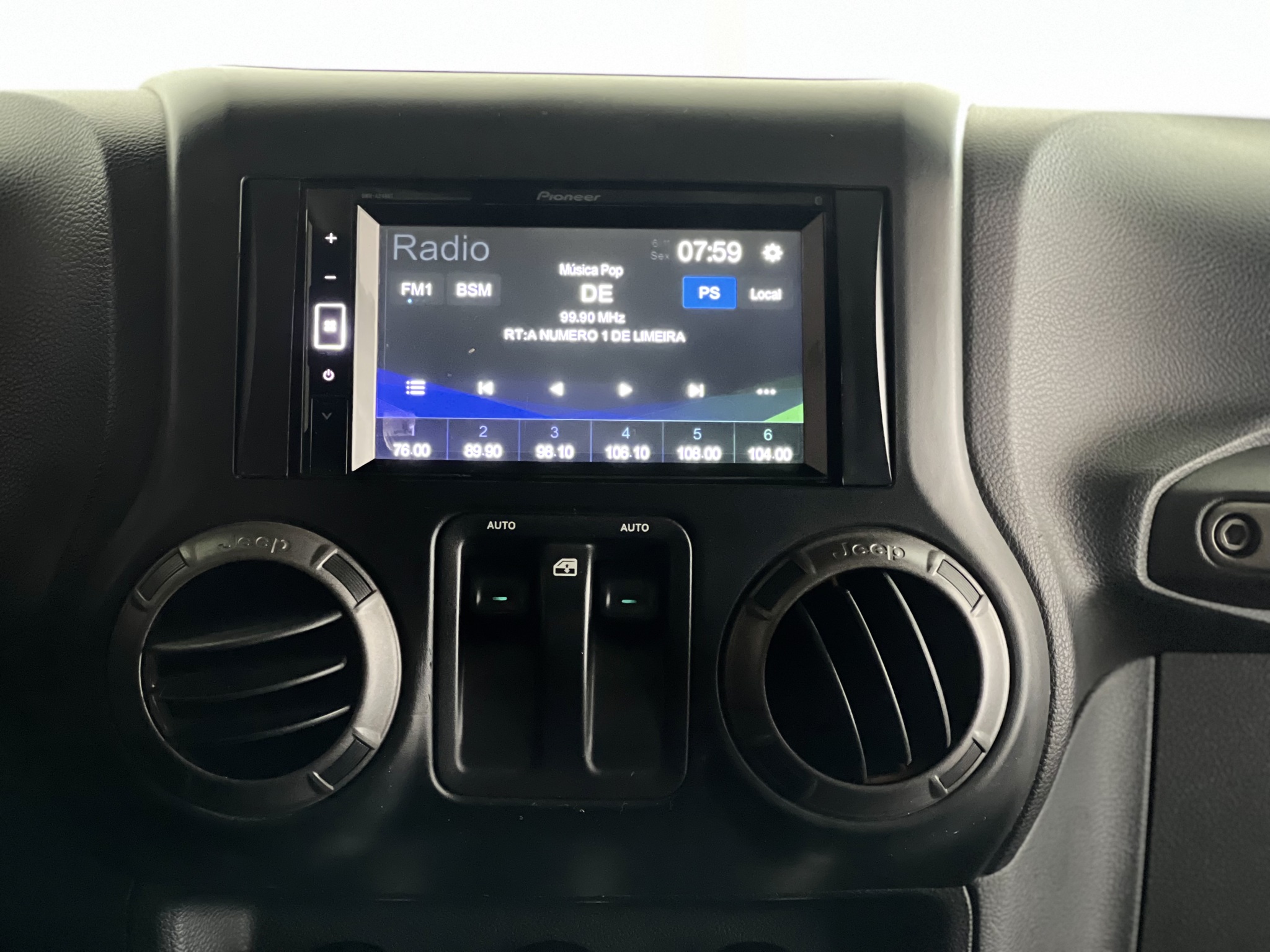 714-521a8865-d78c-4353-811f-53ad47fae02f