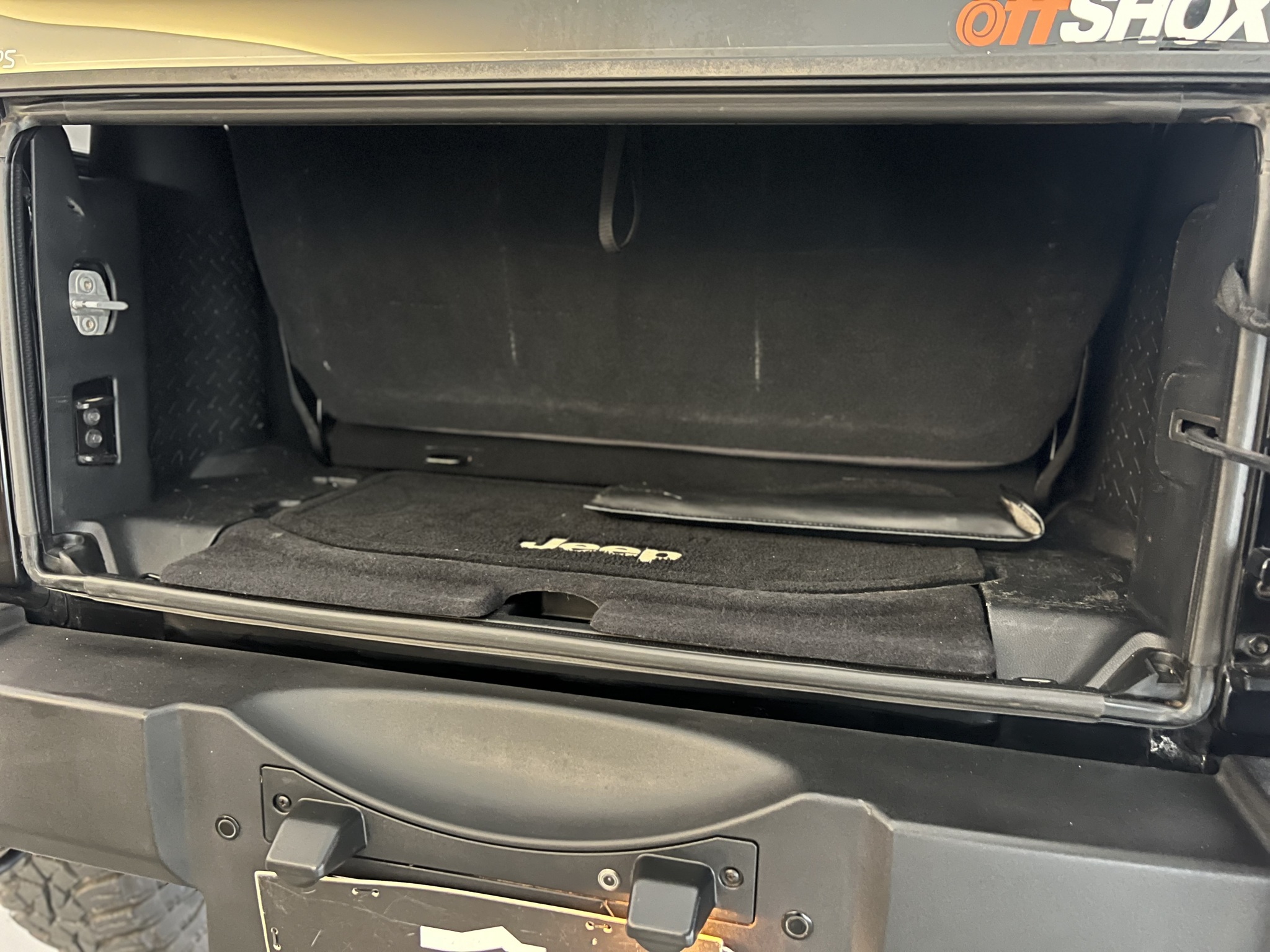 714-521a8865-d78c-4353-811f-53ad47fae02f