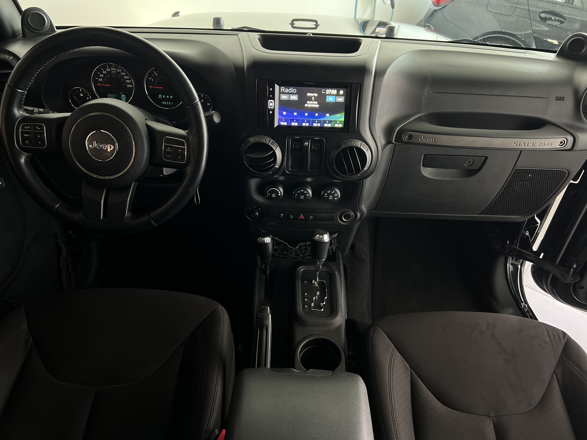 714-521a8865-d78c-4353-811f-53ad47fae02f