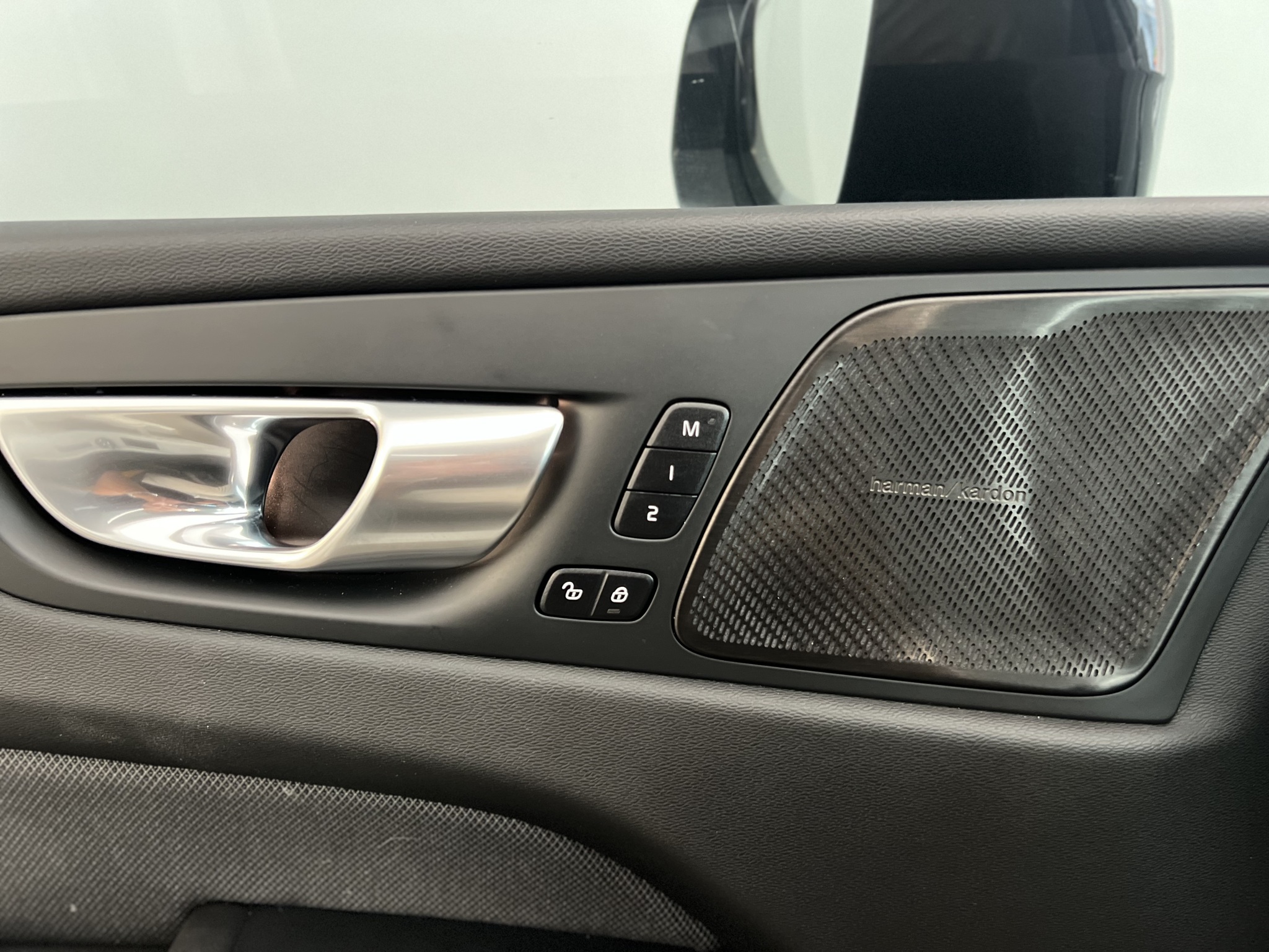 651-6266178a-ad49-4950-a50e-d209bb0d0072