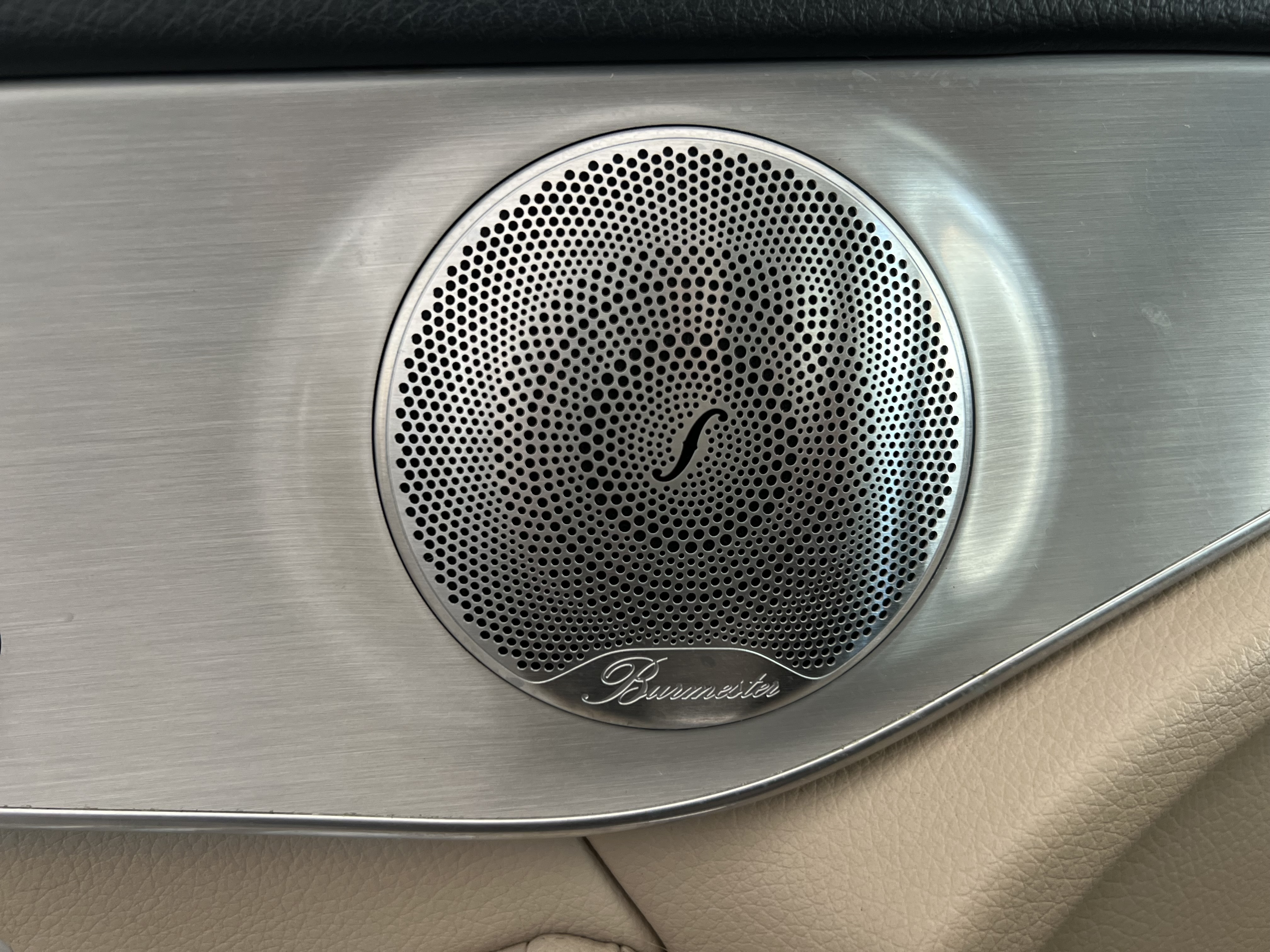 609-656c3b69-b8a9-4892-b943-a9c73a9aa60f