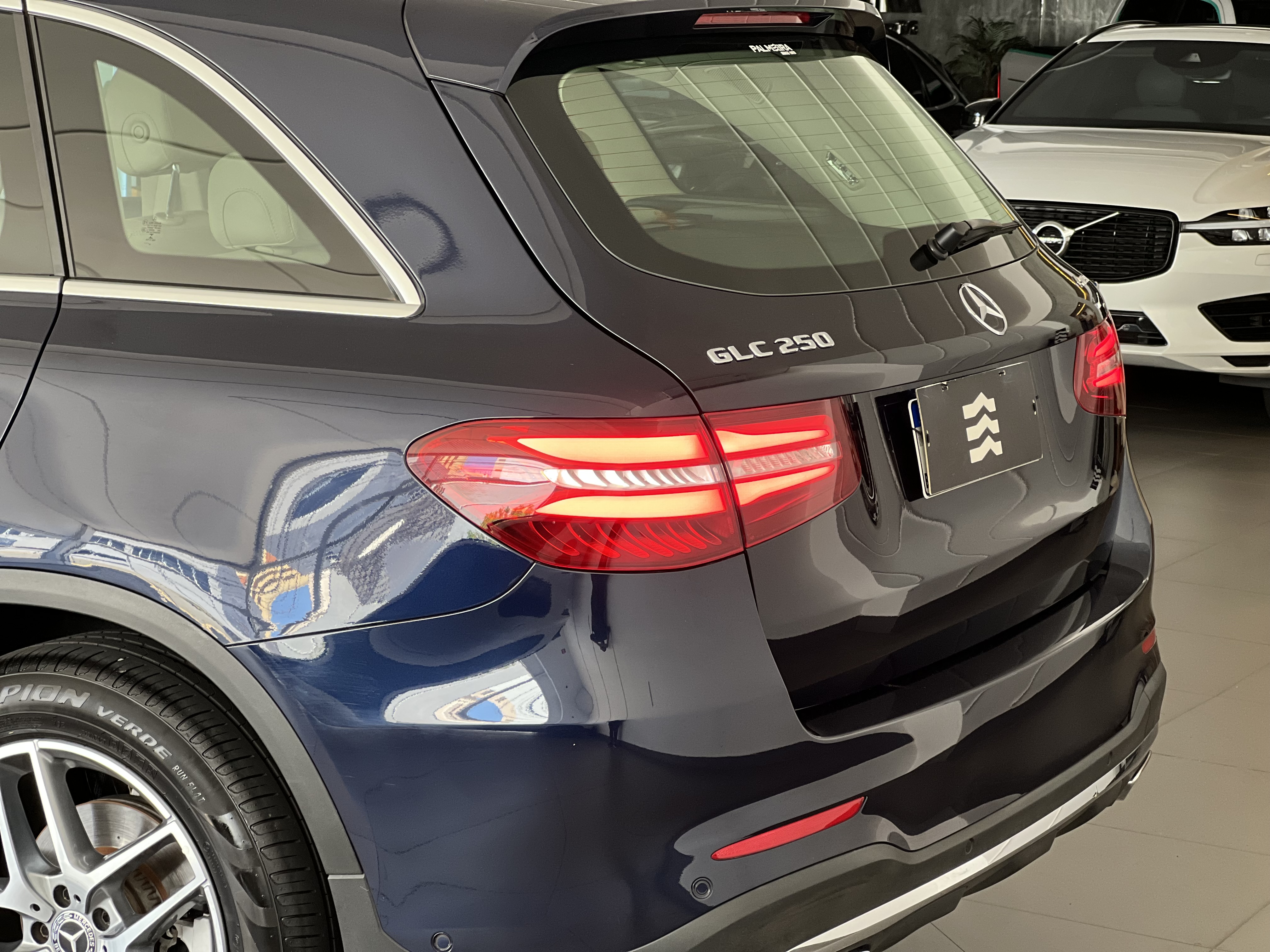 609-656c3b69-b8a9-4892-b943-a9c73a9aa60f