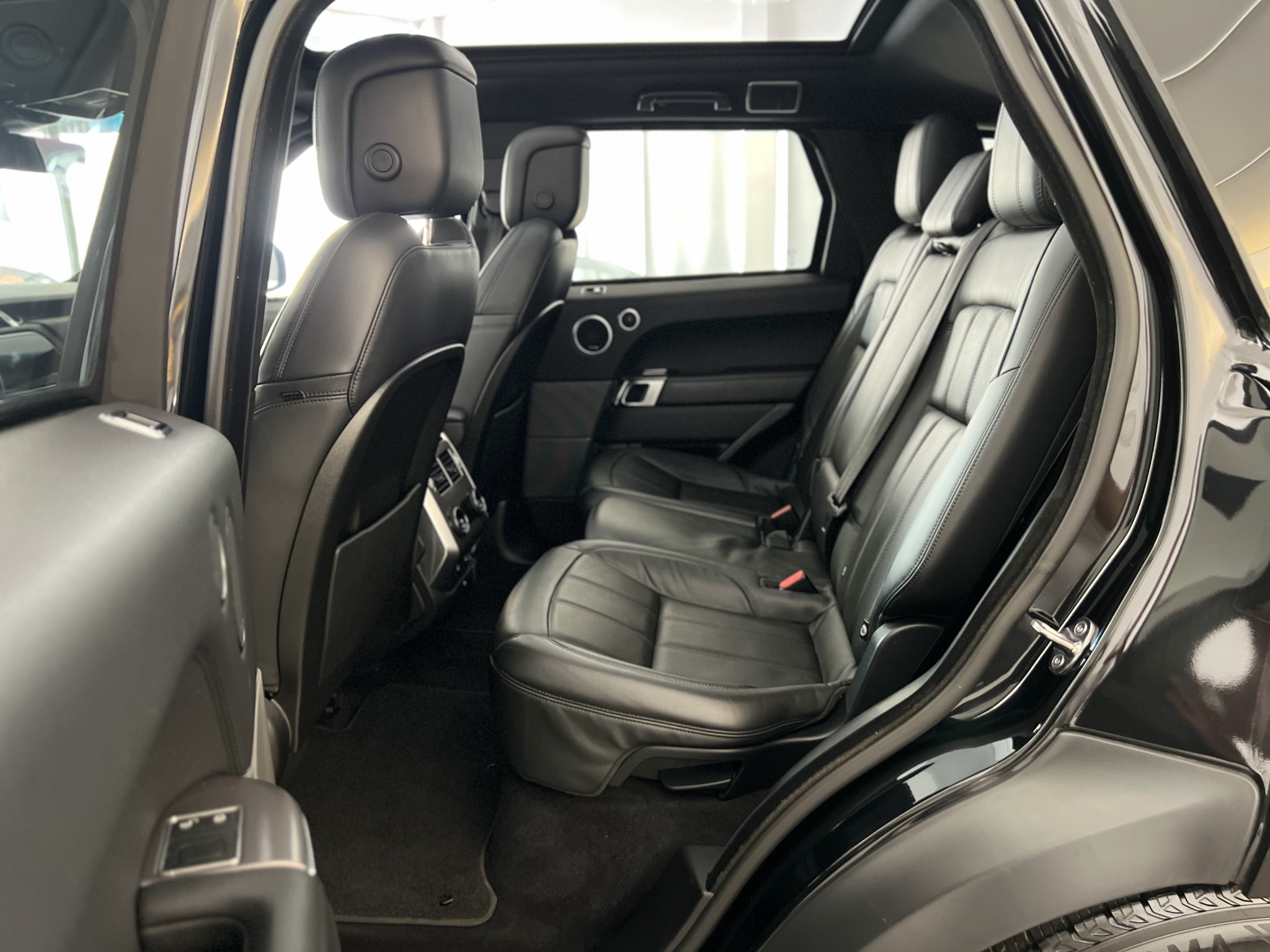 703-697dbbed-9032-4f23-bcdf-5a36b4993f67