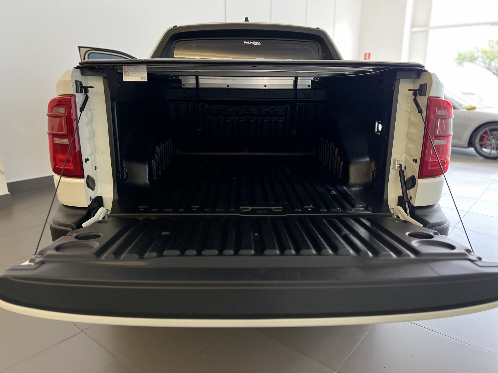 588-74b4f830-4923-4583-85ce-81d51caec864