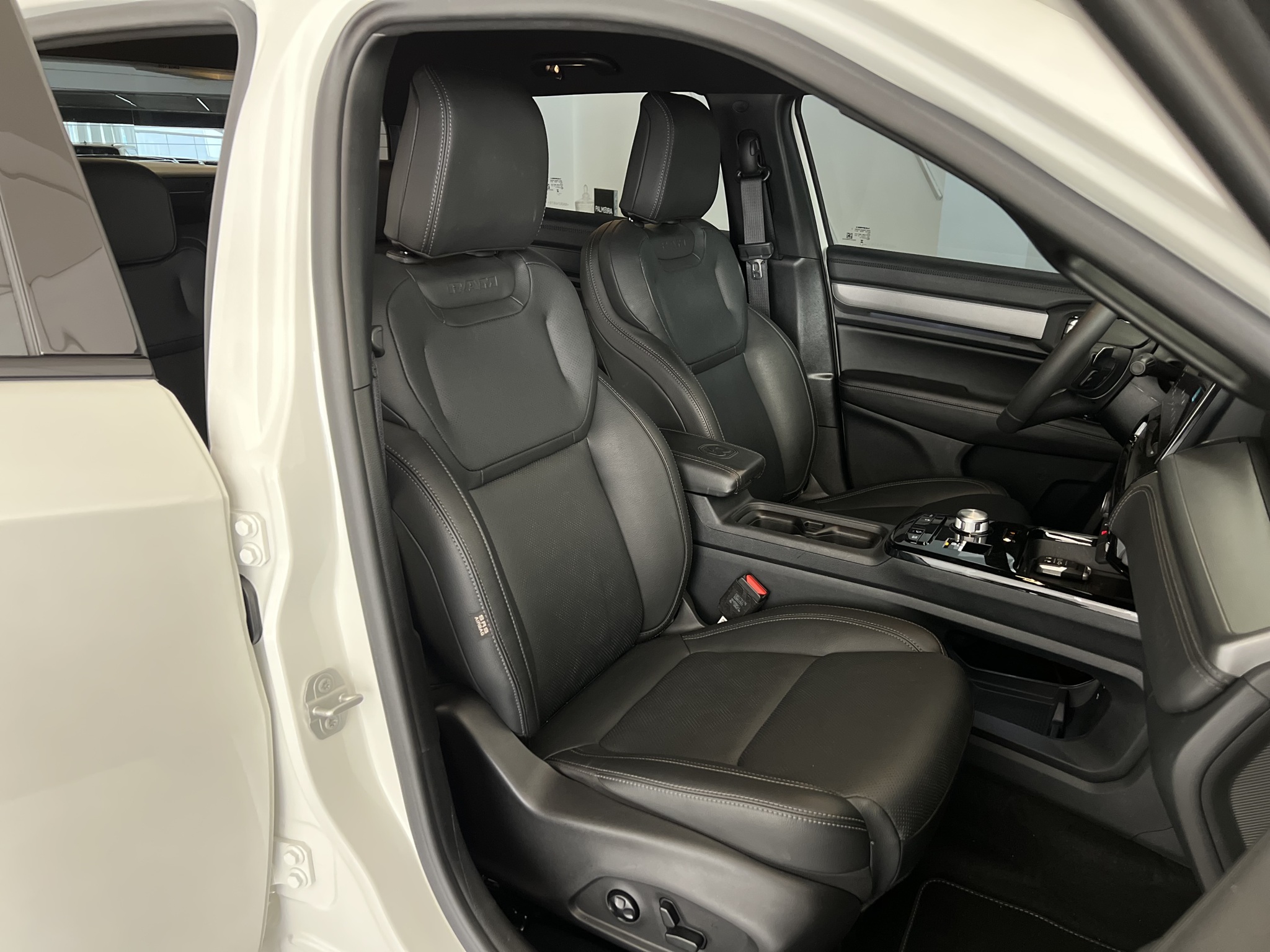 588-74b4f830-4923-4583-85ce-81d51caec864