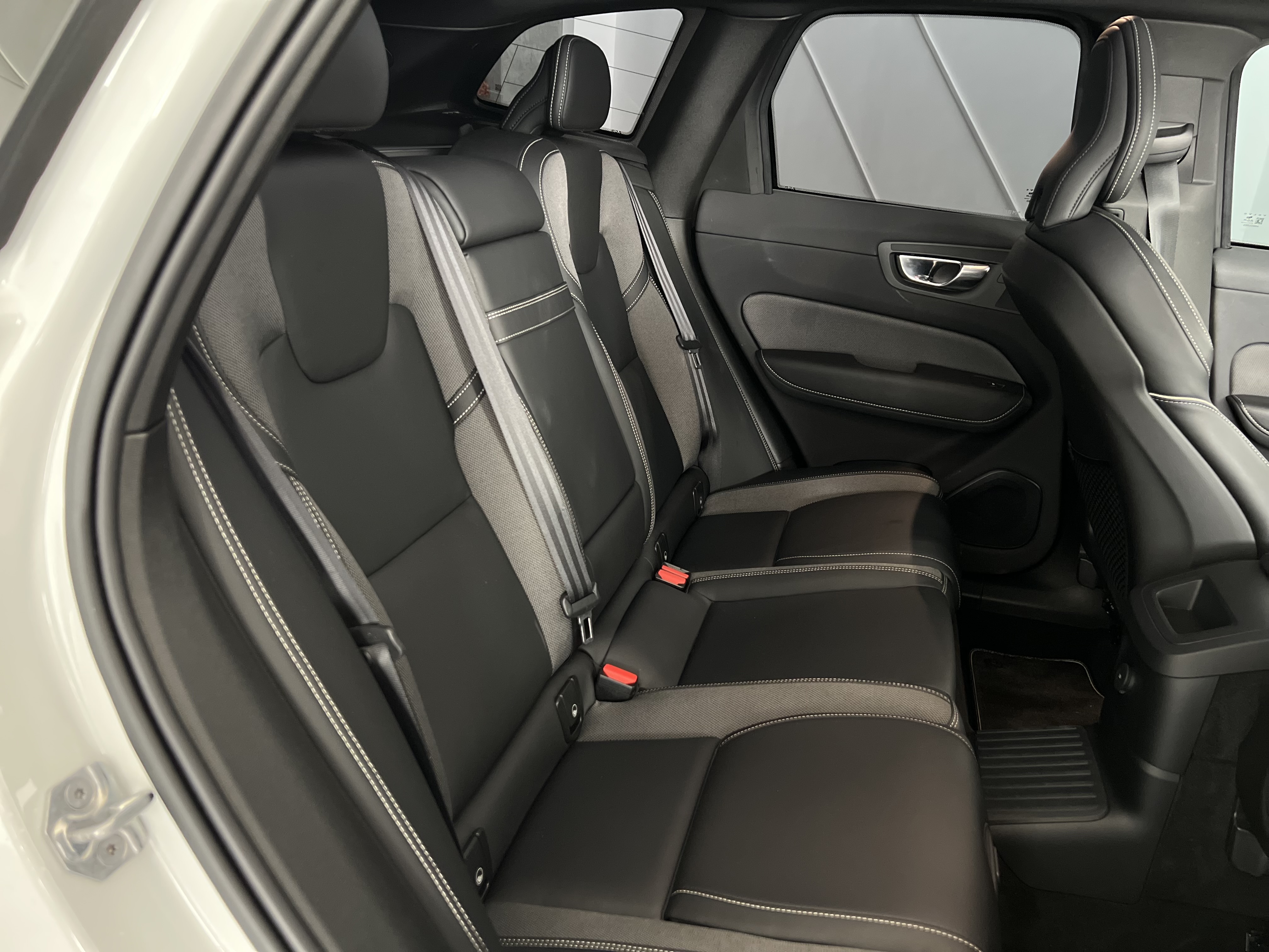 601-83a0cca4-54fe-41ac-8e8b-8c4a7ec42944