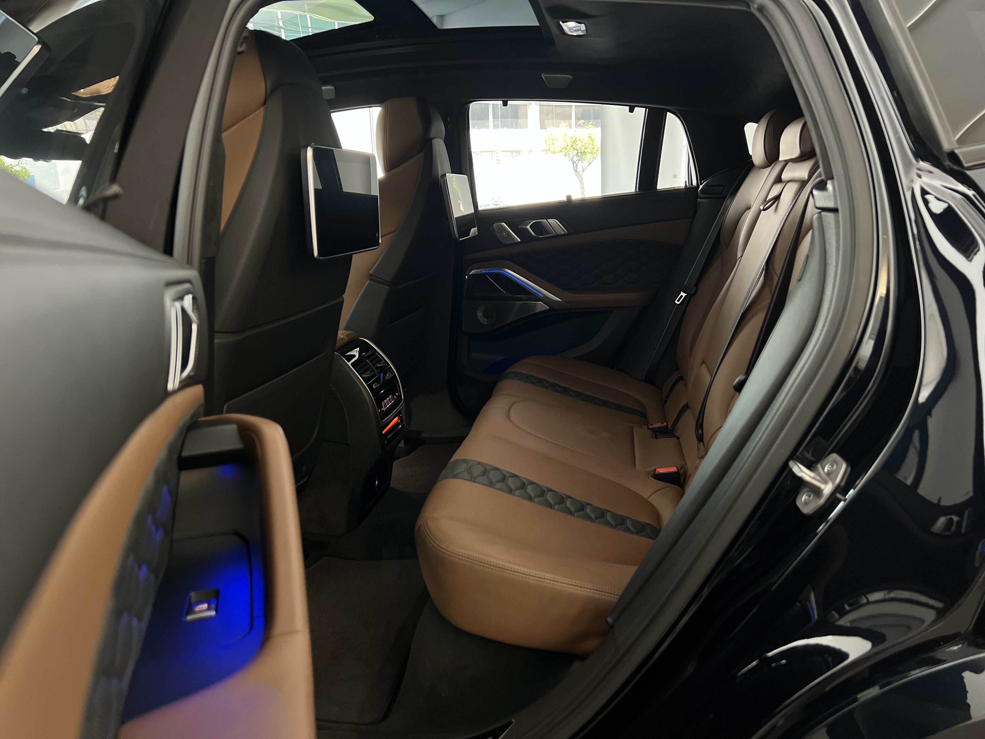 633-c025216c-ebdd-47b4-8700-3481761f054f