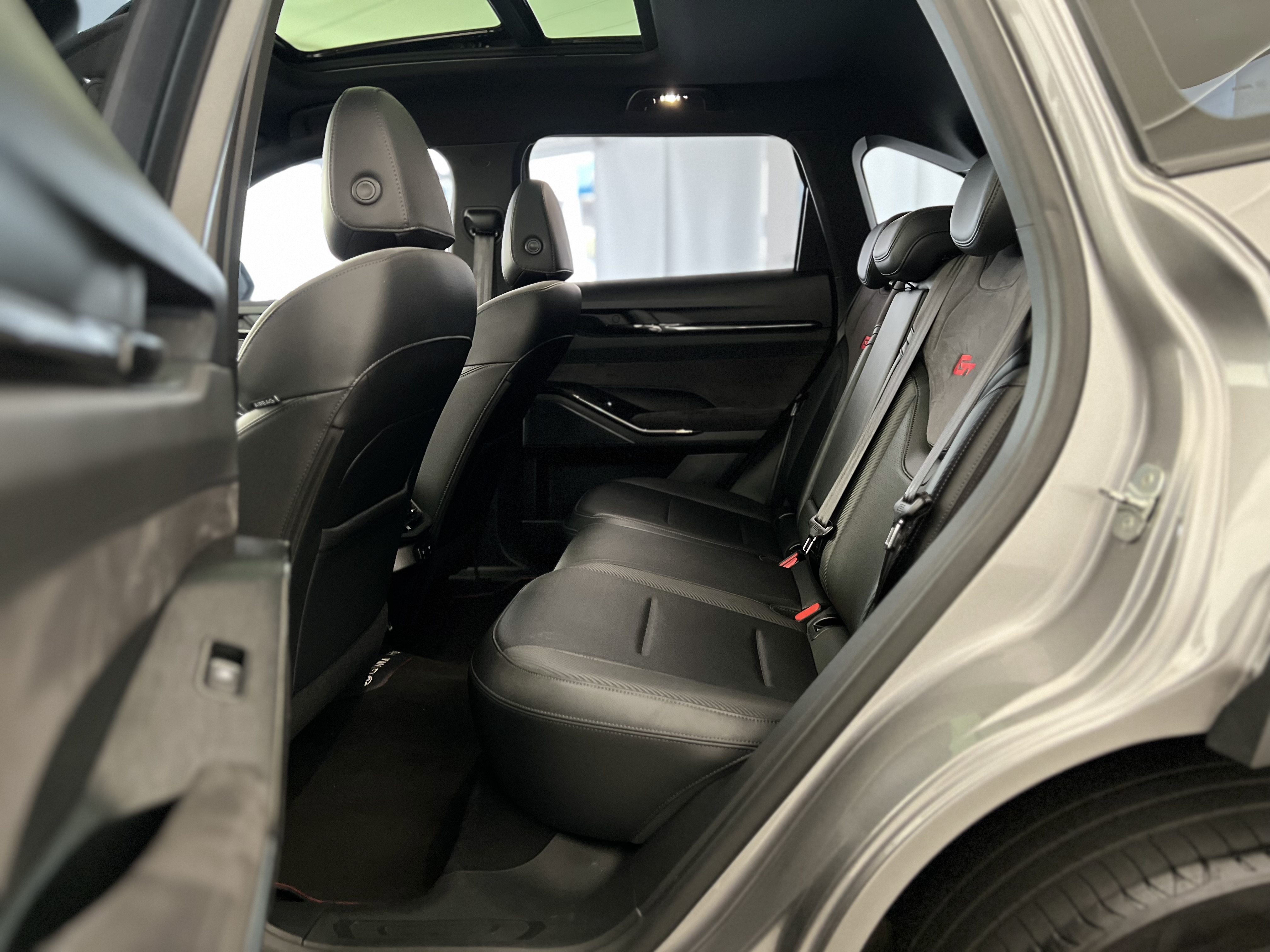 621-f0d8dd43-03e3-441c-81bc-7292556bcd7e